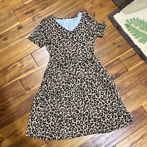 Leopard print a line tee shirt dress. Size medium. DB Moon.